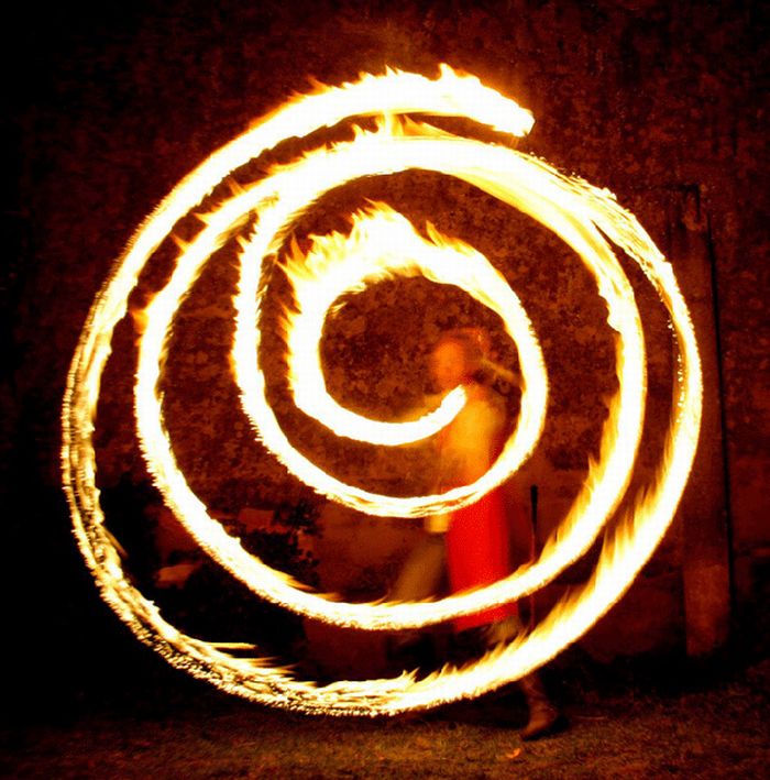 Fire Dancing (18 pics)