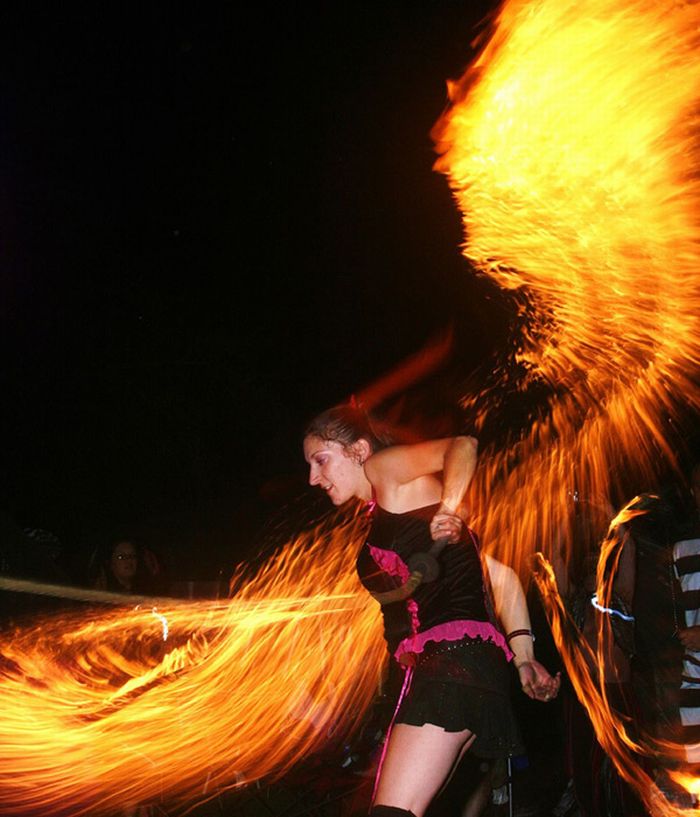 Fire Dancing (18 pics)