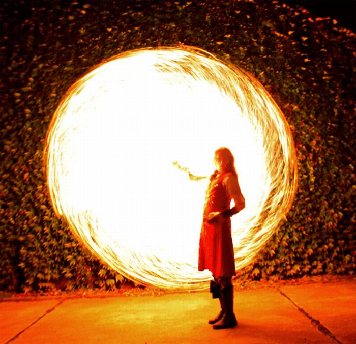 Fire Dancing (18 pics)