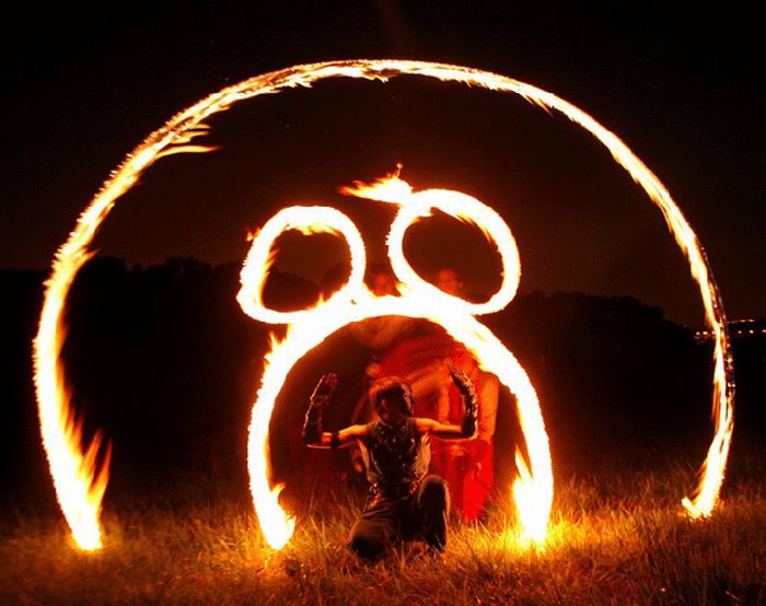 Fire Dancing (18 pics)