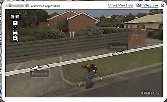 Google Street View Dorks  (19 pics)