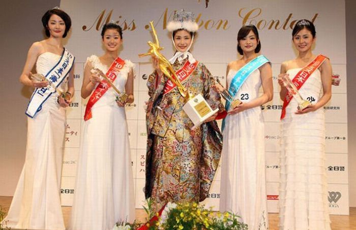Miss Japan 2010 (9 pics)