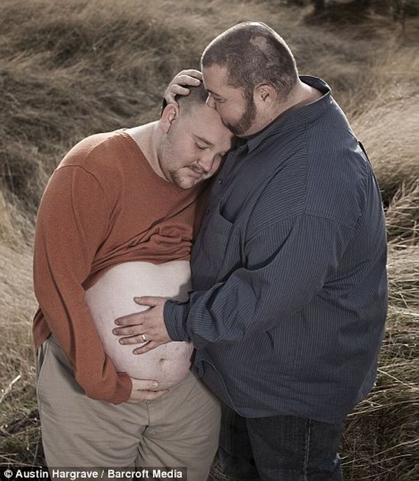 Pregnant Man Scott Moore (5 pics)