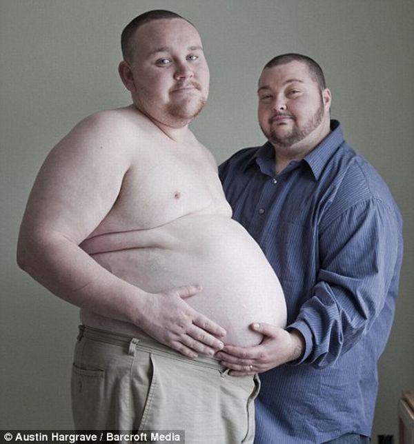 Pregnant Man Scott Moore (5 pics)