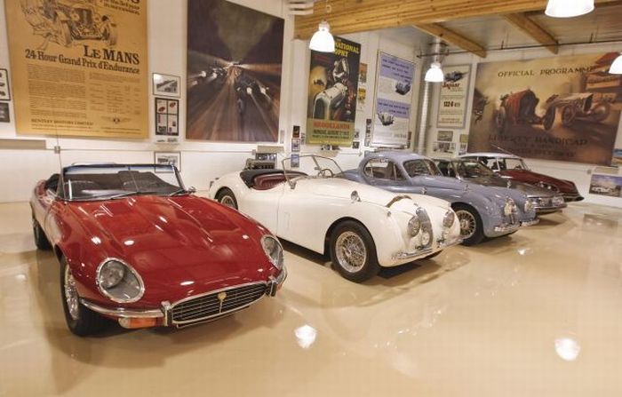 Jay Leno’s Garage (64 pics)