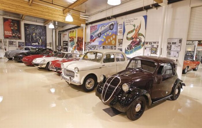 Jay Leno’s Garage (64 pics)