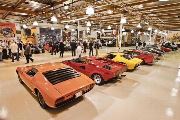 Jay Leno’s Garage (64 pics)