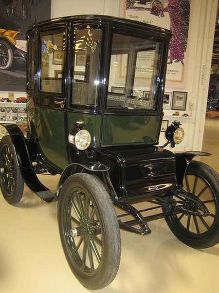 Jay Leno’s Garage (64 pics)