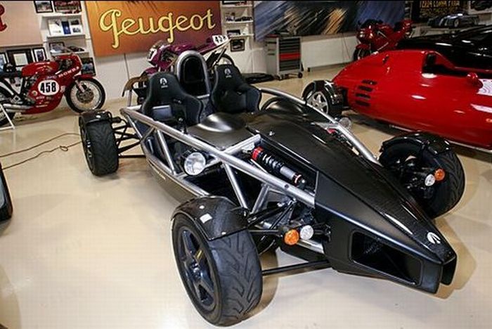 Jay Leno’s Garage (64 pics)