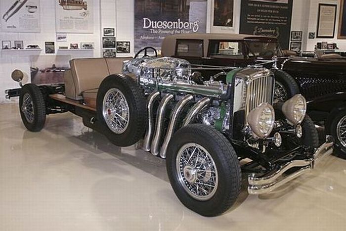 Jay Leno’s Garage (64 pics)