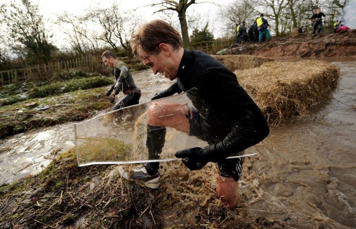 Tough Guy Race 2010 (21 pics)