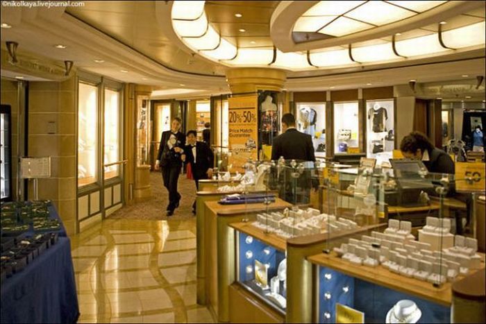 Brilliance of the Seas (37 pics)