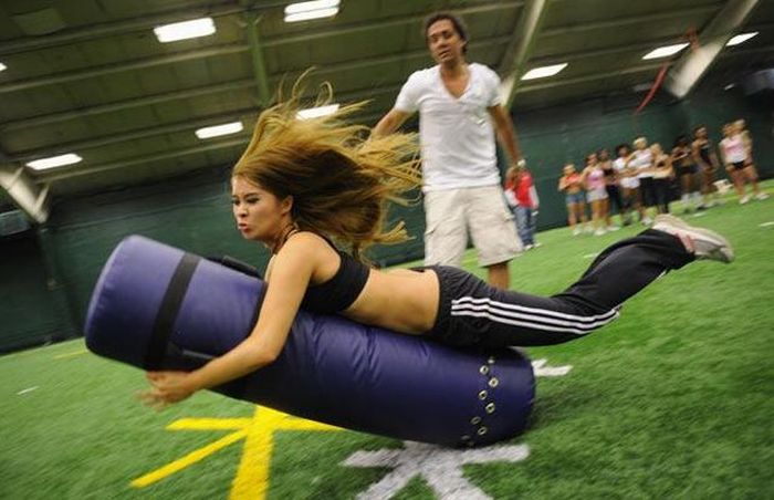 Lingerie Football (22 pics)