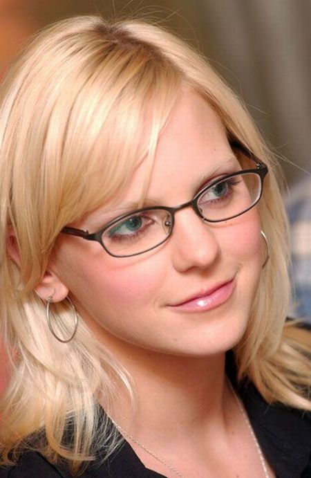 Sexy Girls Look Even Sexier Wearing Glasses 67 Pics