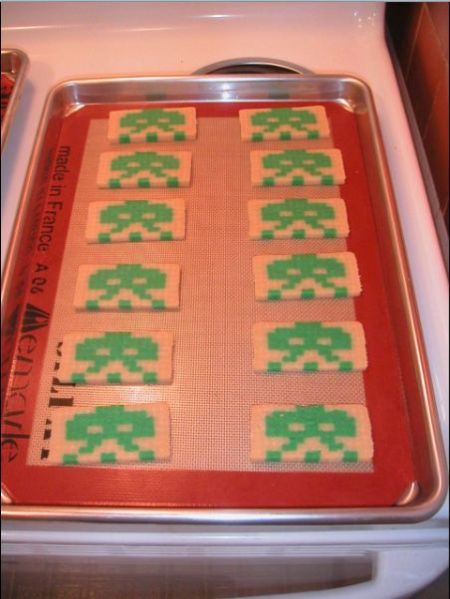 How to Make Space Invaders Cookies (13 pics + game)