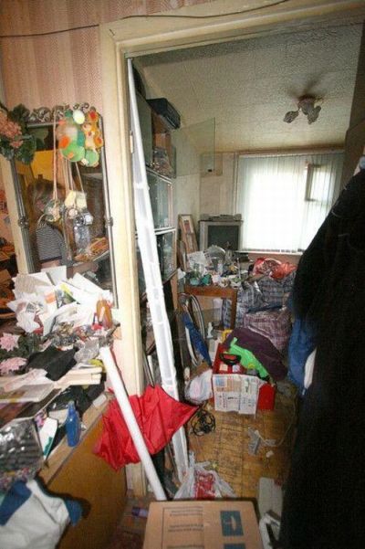 Messy Flat Before and After the Clean Up (8 pics)