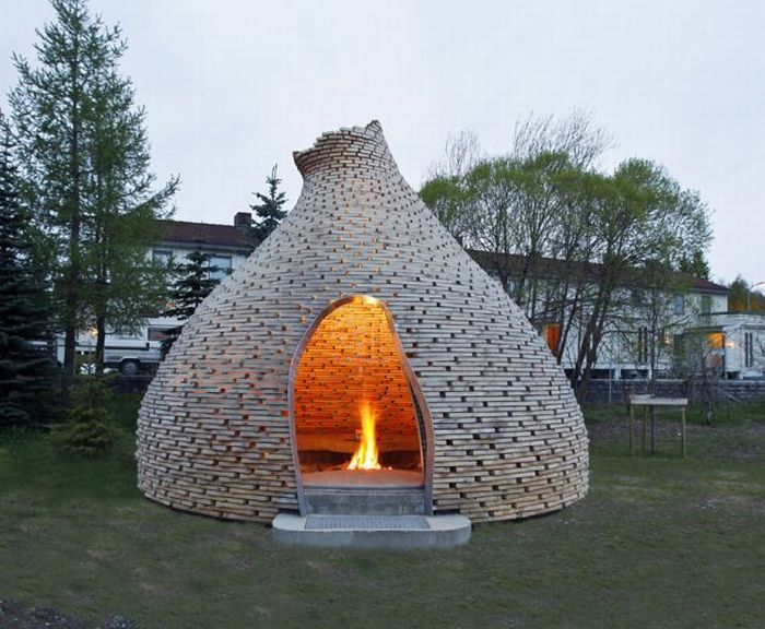 Outdoor Fireplace by Haugen/Zohar Architects (9 pics)