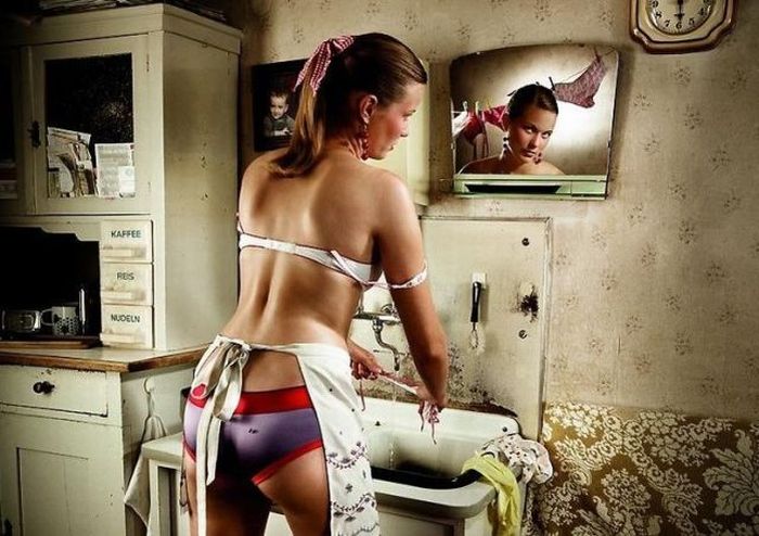 Perfect Housewives (34 pics)