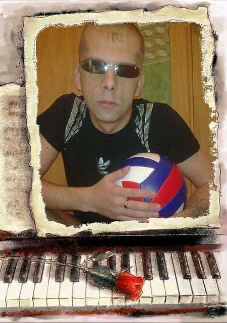 Photos of a Guy from a Russian Social Network (18 pics)