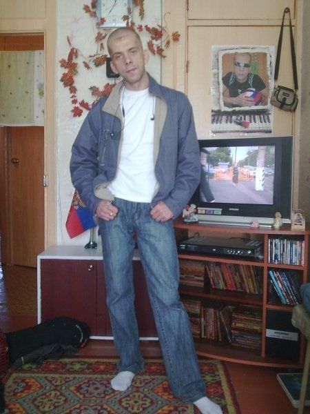 Photos of a Guy from a Russian Social Network (18 pics)