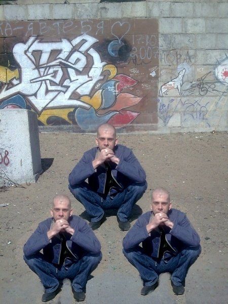 Photos of a Guy from a Russian Social Network (18 pics)