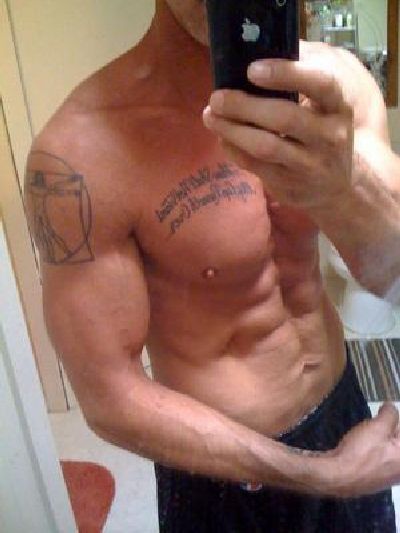 Guys with iPhones (32 pics)