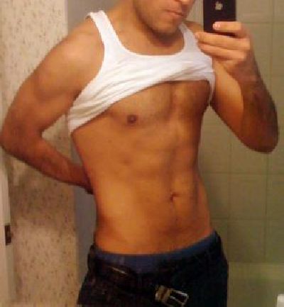 Guys with iPhones (32 pics)