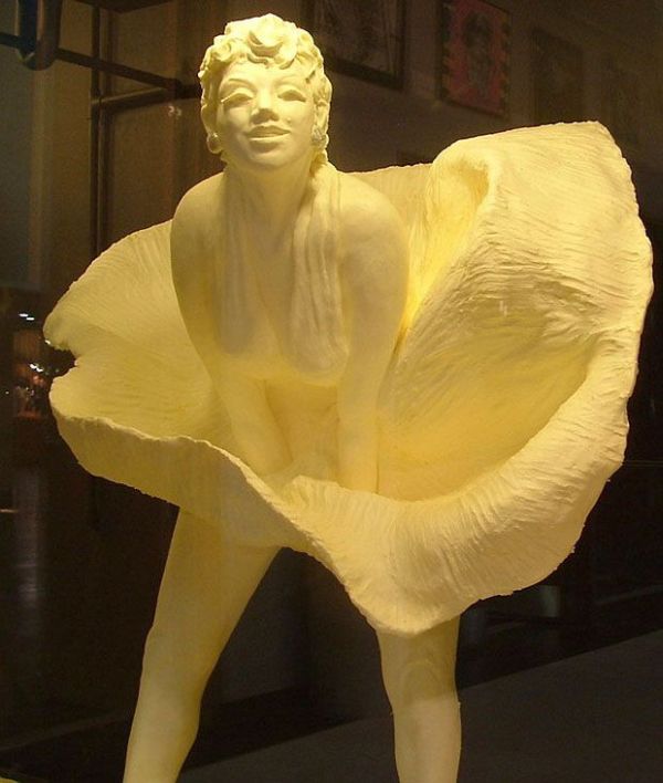 Butter Sculptures (16 pics)