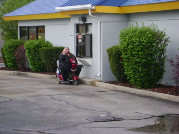 Everything is Wrong in These Pictures (6 pics)