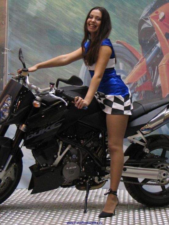 Girls from Bike Shows (76 pics)