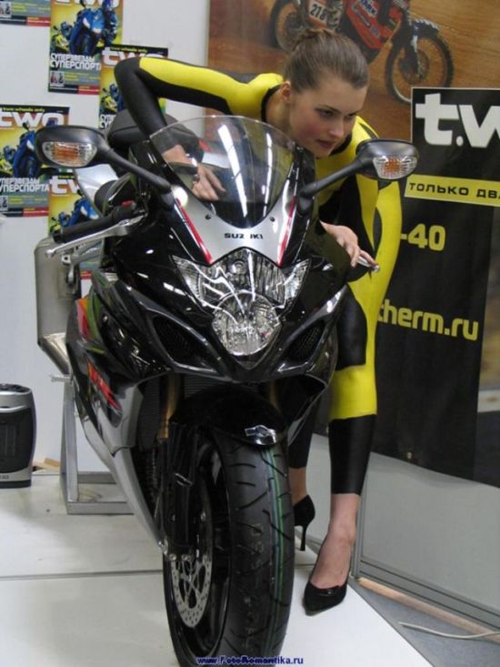 Girls from Bike Shows (76 pics)