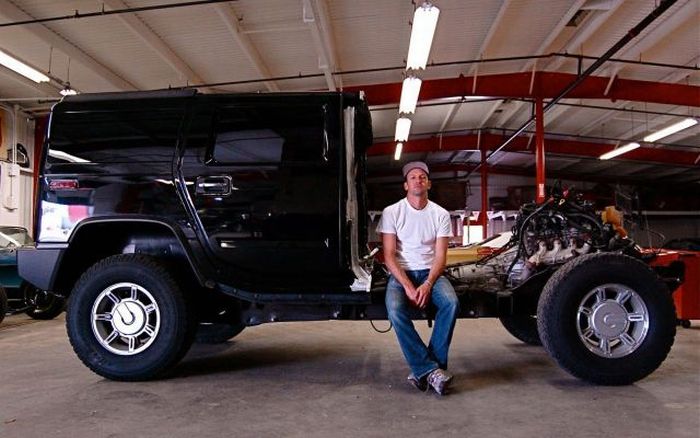 A Horse Cart Made out of a Brand New Hummer (10 pics + video)