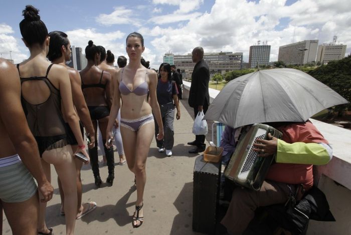 Brazilian Underwear Day 2010 (12 pics)