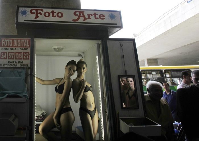 Brazilian Underwear Day 2010 (12 pics)