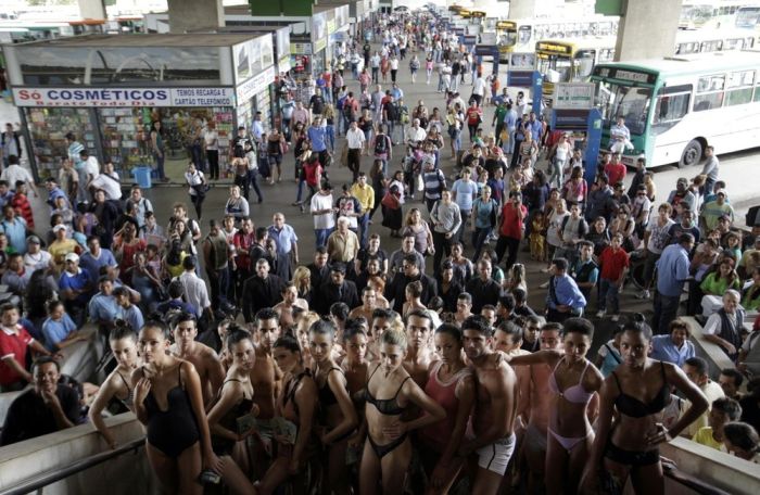 Brazilian Underwear Day 2010 (12 pics)
