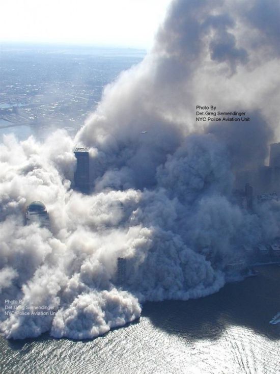 New Photos of 9/11 Attacks (12 pics)