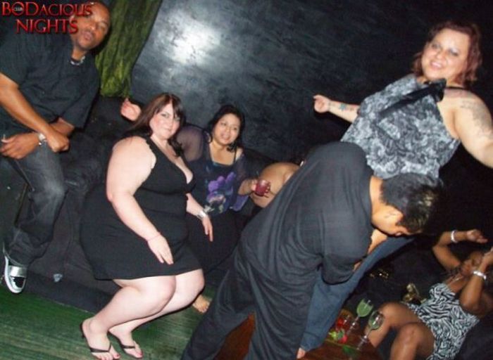 Night Clubs for Overweight People (47 pics)