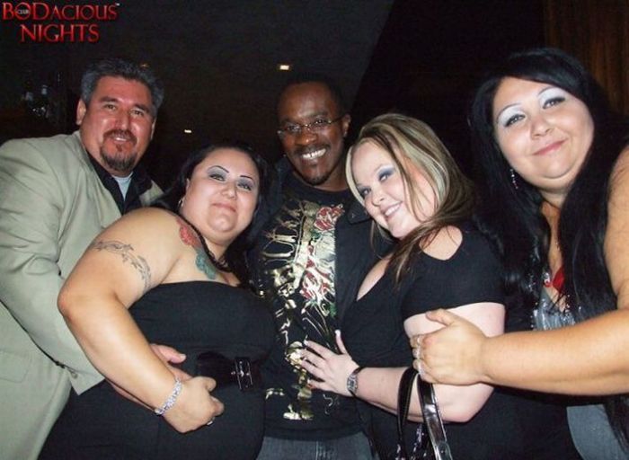 Night Clubs for Overweight People (47 pics)