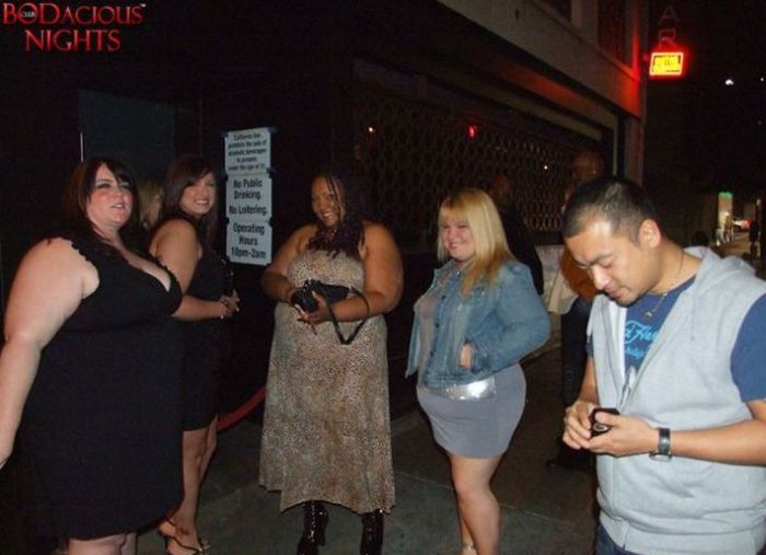 Night Clubs for Overweight People (47 pics)