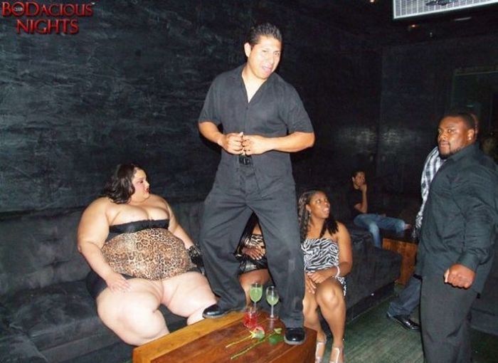 Night Clubs for Overweight People (47 pics)