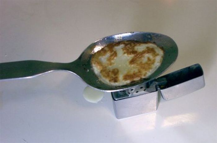 How to Cook Pancakes in a Drug Addict Style (15 pics)