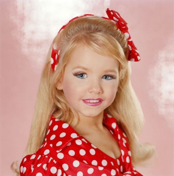 Child Beauty Pageant (29 pics)