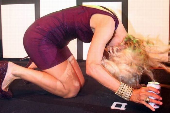 Drunk Paris Hilton (6 pics)