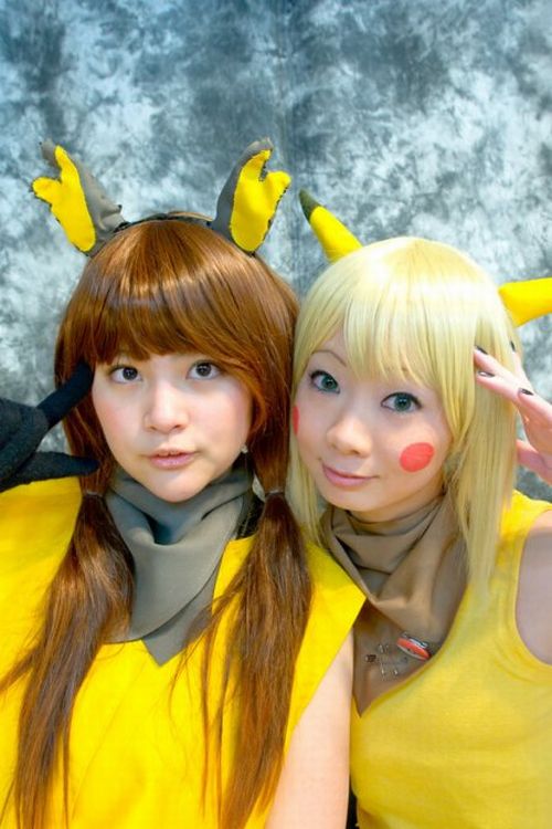Sexy Pikachus (25 pics)