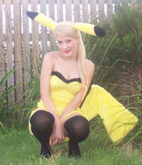 Sexy Pikachus (25 pics)