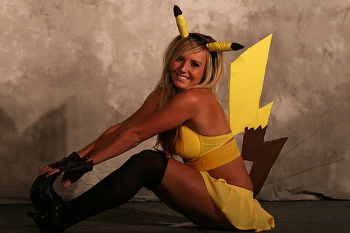Sexy Pikachus (25 pics)
