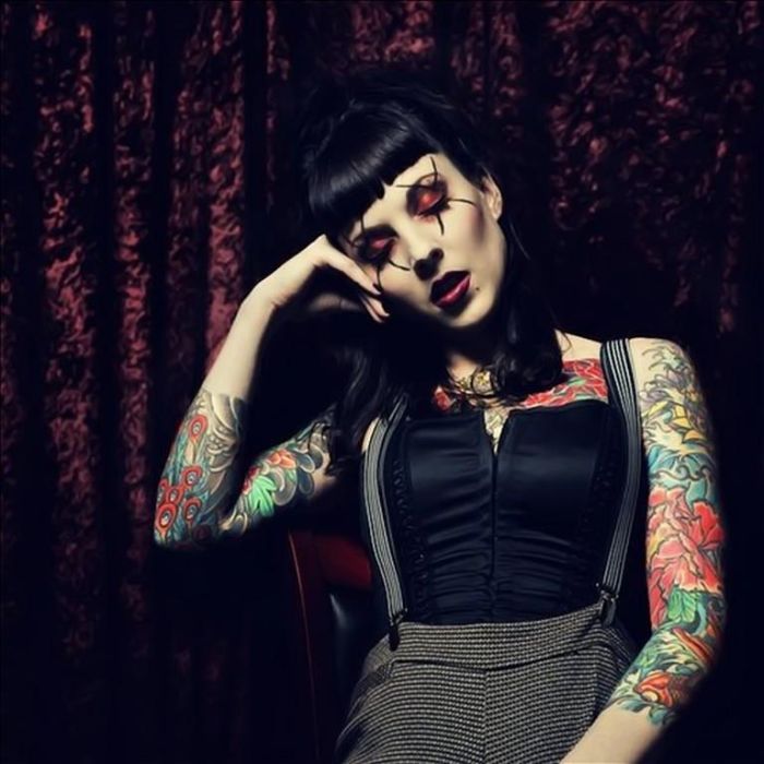Girls with Tattoos (35 pics)