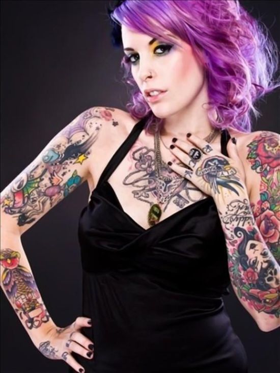 Girls with Tattoos (35 pics)