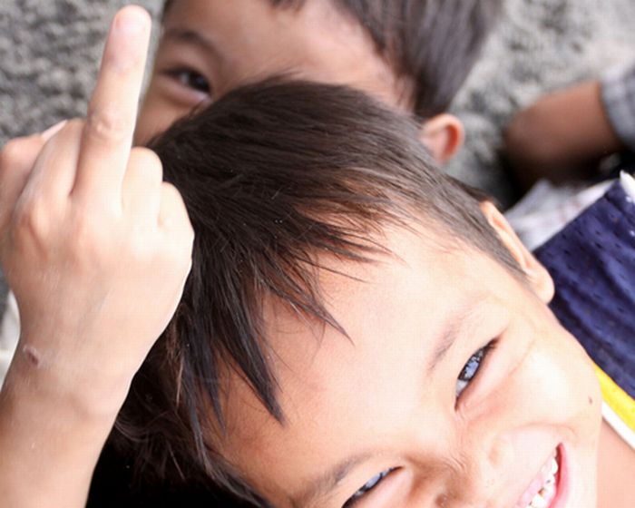 Kids Giving the Finger (50 pics)