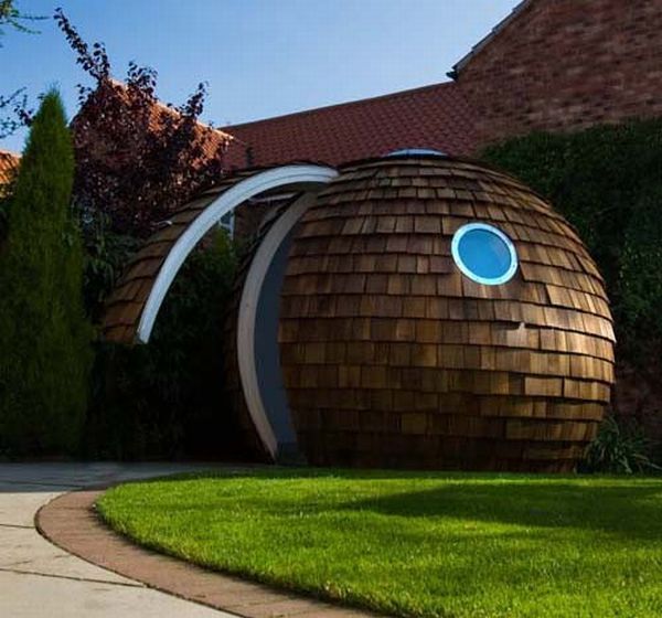 Office in a Giant Ball (6 pics)